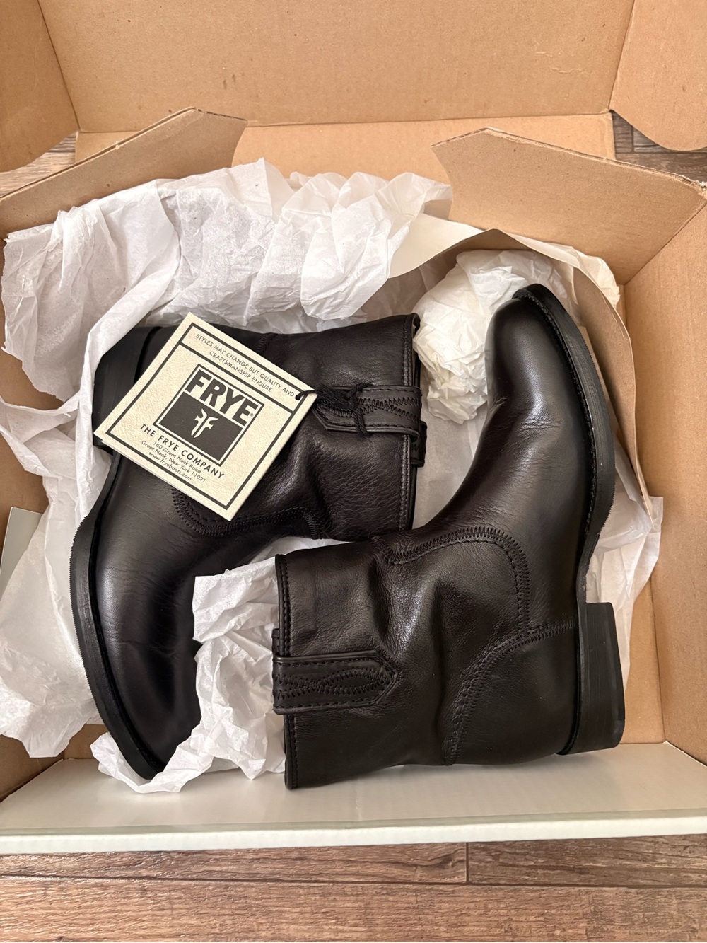 Frye Jamie Stitch Short boots size 6